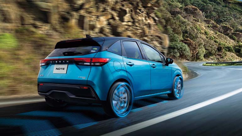 Μικρό ηλεκτρικό πολυμορφικό με τετρακίνηση από τη Nissan